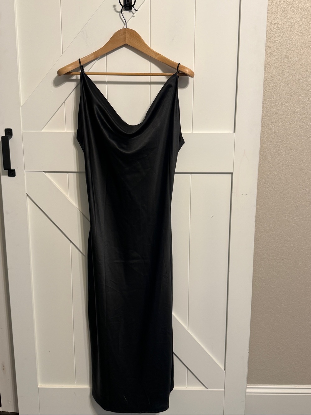 New Petal & Pup Persia Black Satin Dress Women’s 14 Silky Sleek Date Night Event - Picture 5 of 14